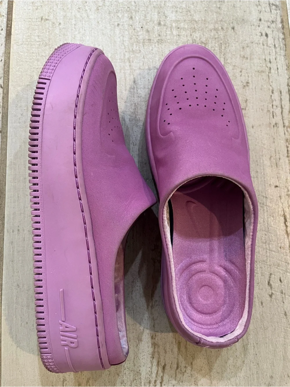 Nike Women's Slip-On Clogs in Pink size 8.5